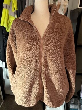 VS Pink fuzzy jacket